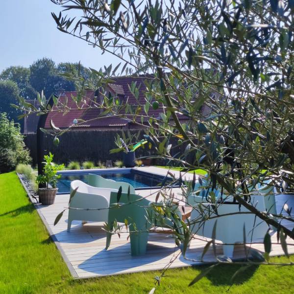 Installation piscine et terrasse avec volet immergé à Wambrechies à colté de Lille dans le Nord