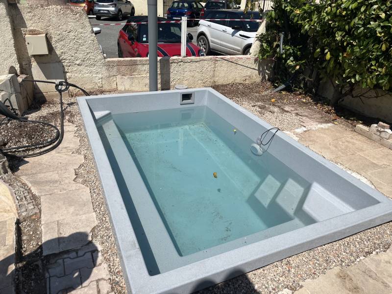 piscine moins 10m² à saint Raphael dans le Var