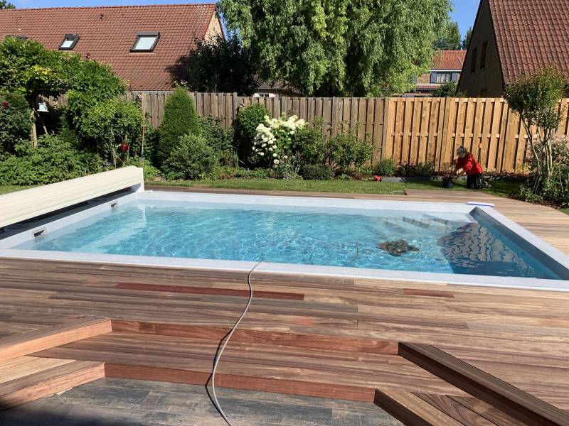 Piscine recatnagulaire grise Nord