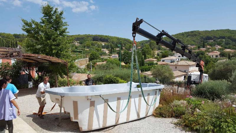 Livraison et installation d'une mini piscine à Lorgues à coté de Draguignan dans le Var