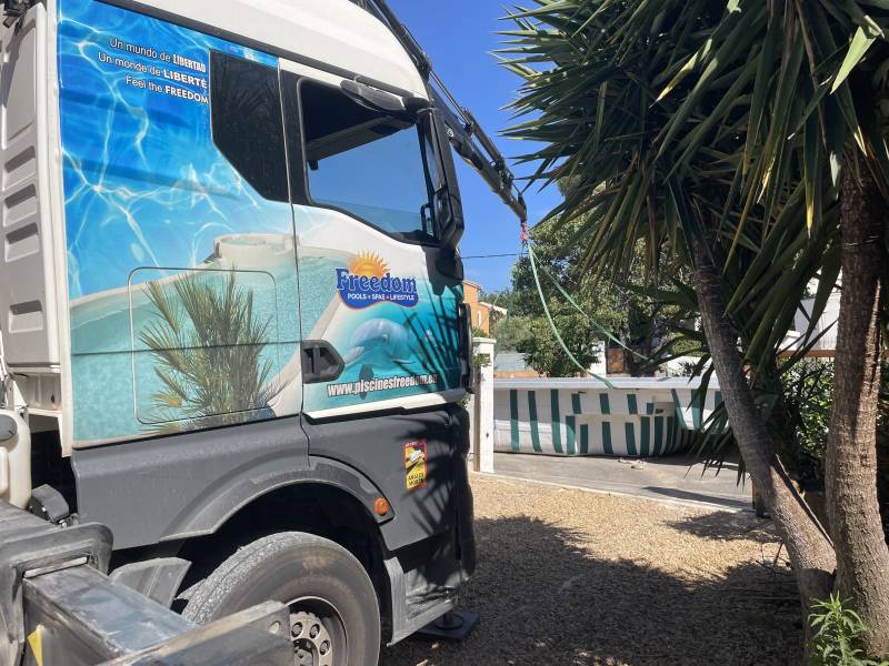 Livraison piscine Freedom dans le var à coté de Toulon