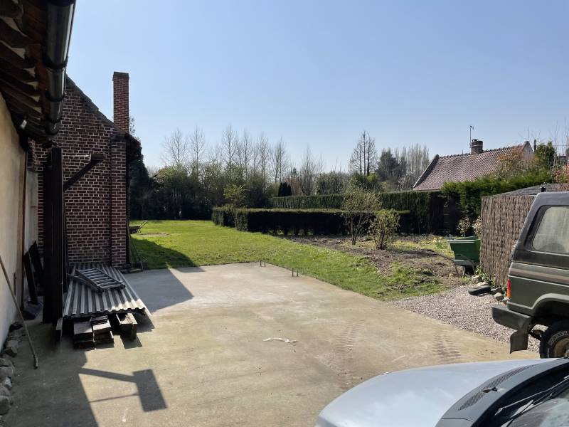 Jardin avant implantation piscine Nord