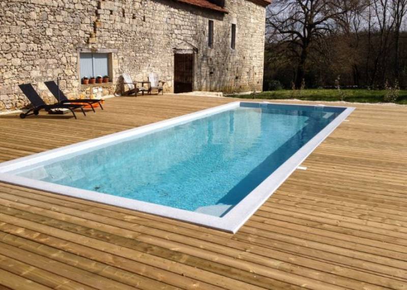 Piscine 10 m à aups dans le Var