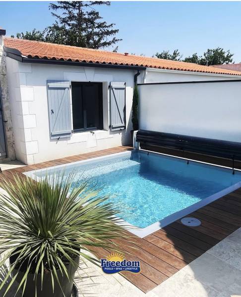 Piscine coque carré Var