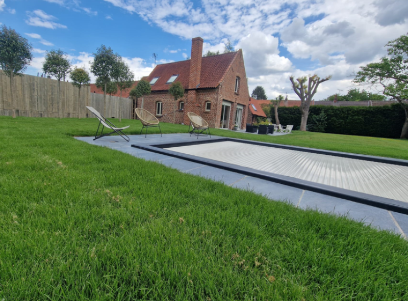 Piscine coque noire Cysoing Nord