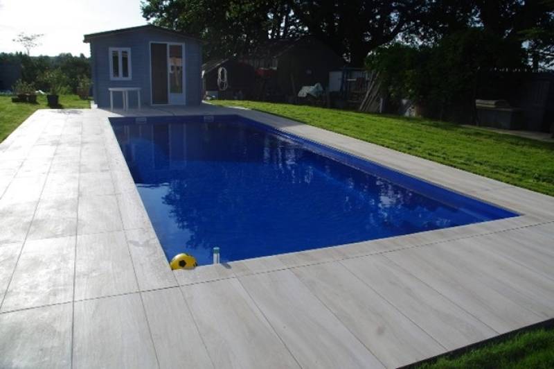 piscine rectangulaire de 10 mètres  Sanary sur Mer à coté de Toulon dans le Var
