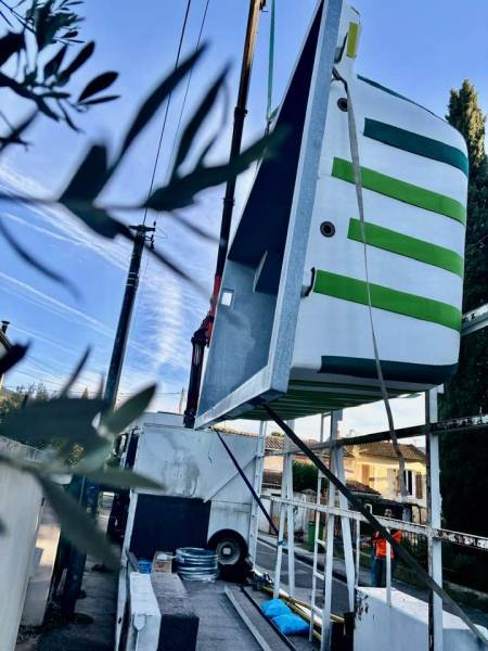 Livraison piscine garnatie 50 ans à Toulon