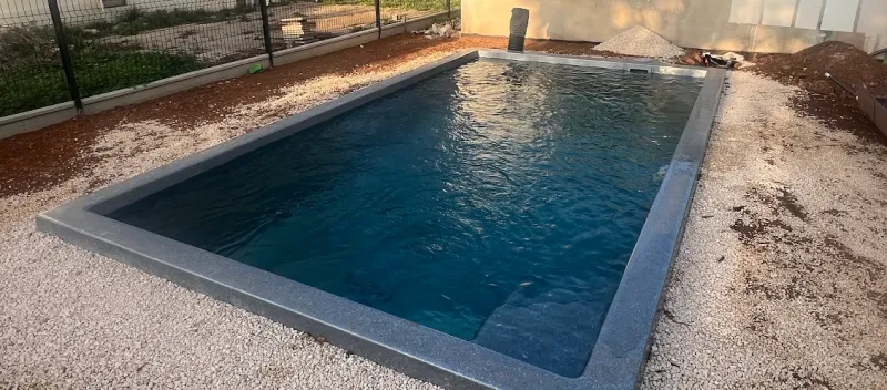 Piscine 6 x 3 m à Toulon dans le Var