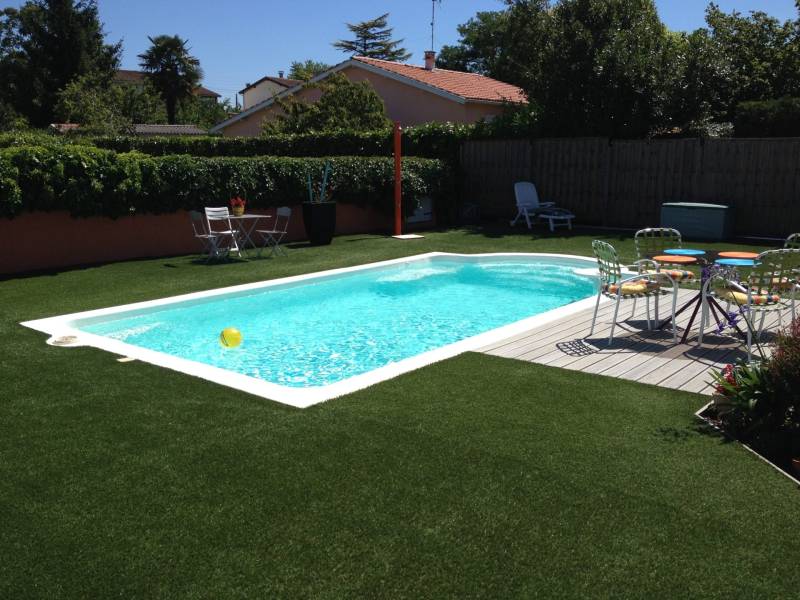 Piscine escalier roman fond plat Puget sur Argens