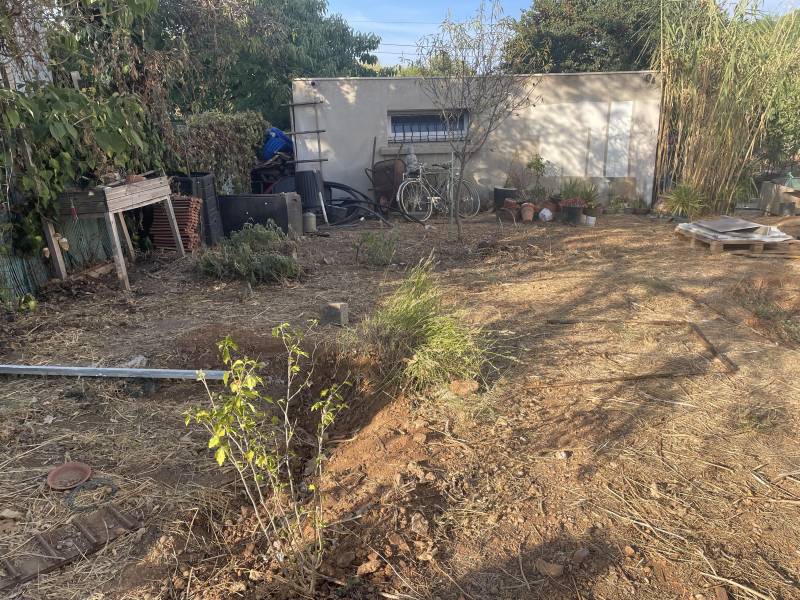 Installation d'une coque rectangulaire de 6 x 3 mètres gris moyen effet marbré à Toulon dans le Var