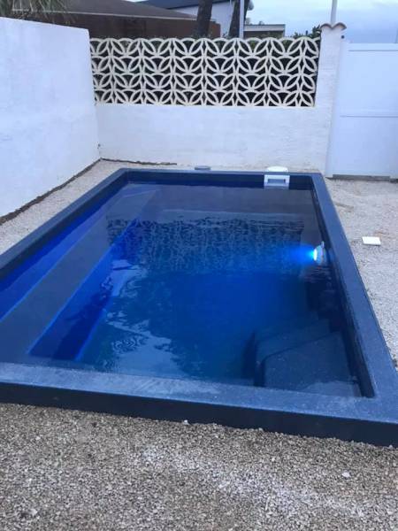 Mini piscine Bleu Sapphire dans le var