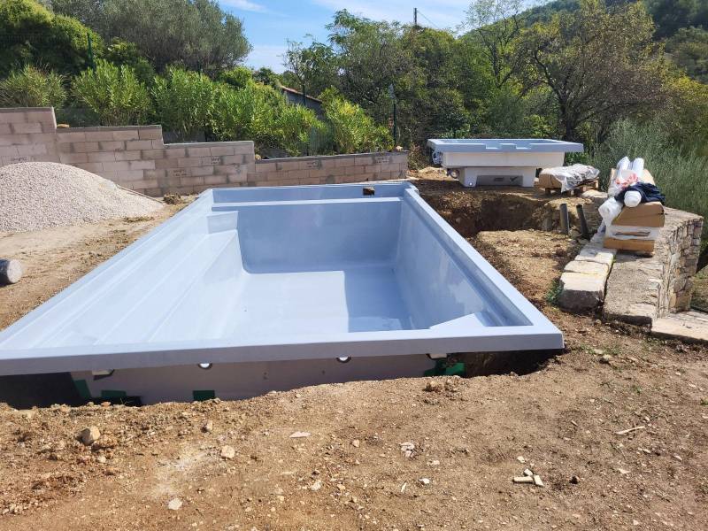 Pose piscine à coté de Toulon dans le Var