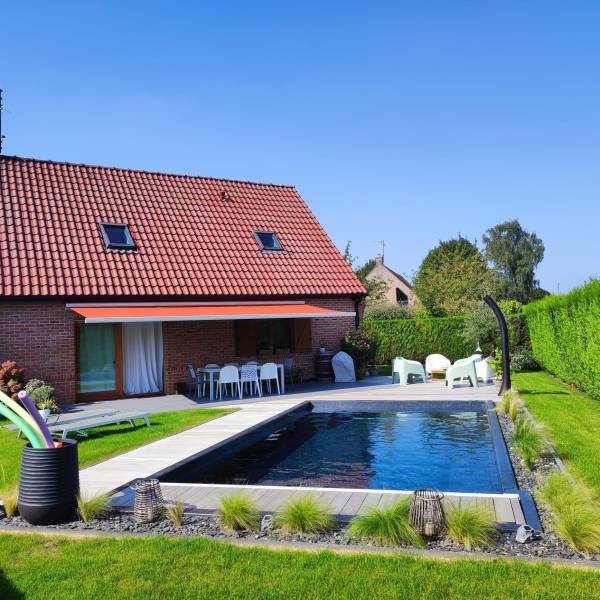 Piscine avec volet immergé à coté de Lille dans le 59